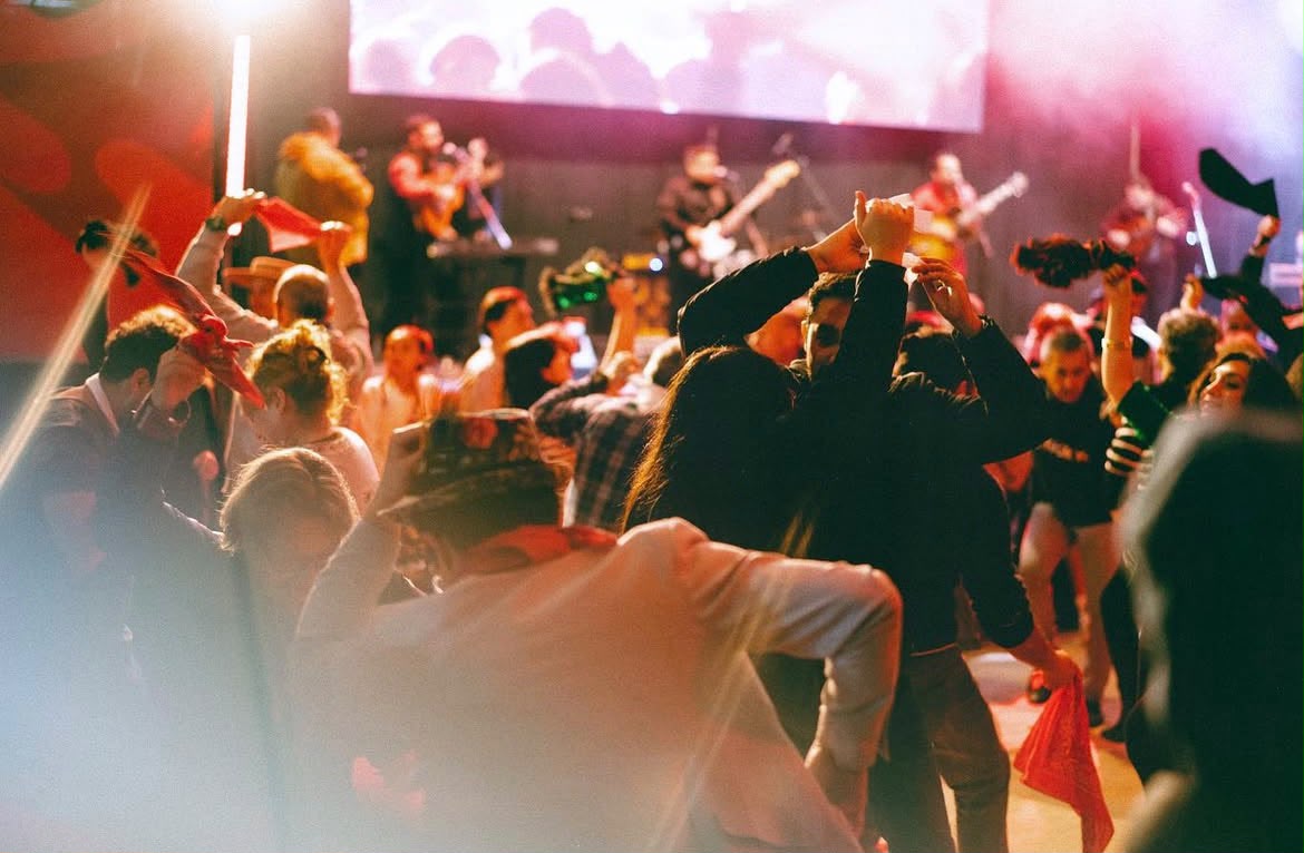 Bailando Cuecas con Los Trukeros
