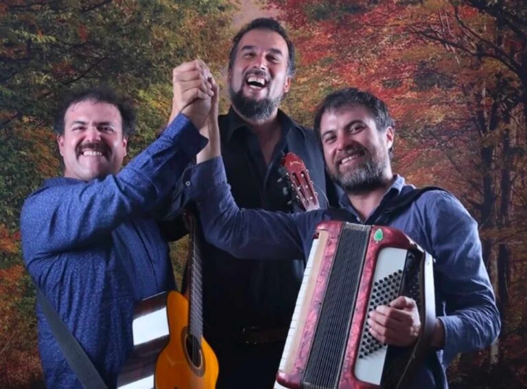 Los Costinos Grupo de Cueca Brava - Los Costinos