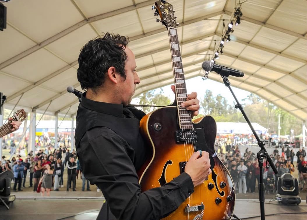 Guitarra de Los Trukeros