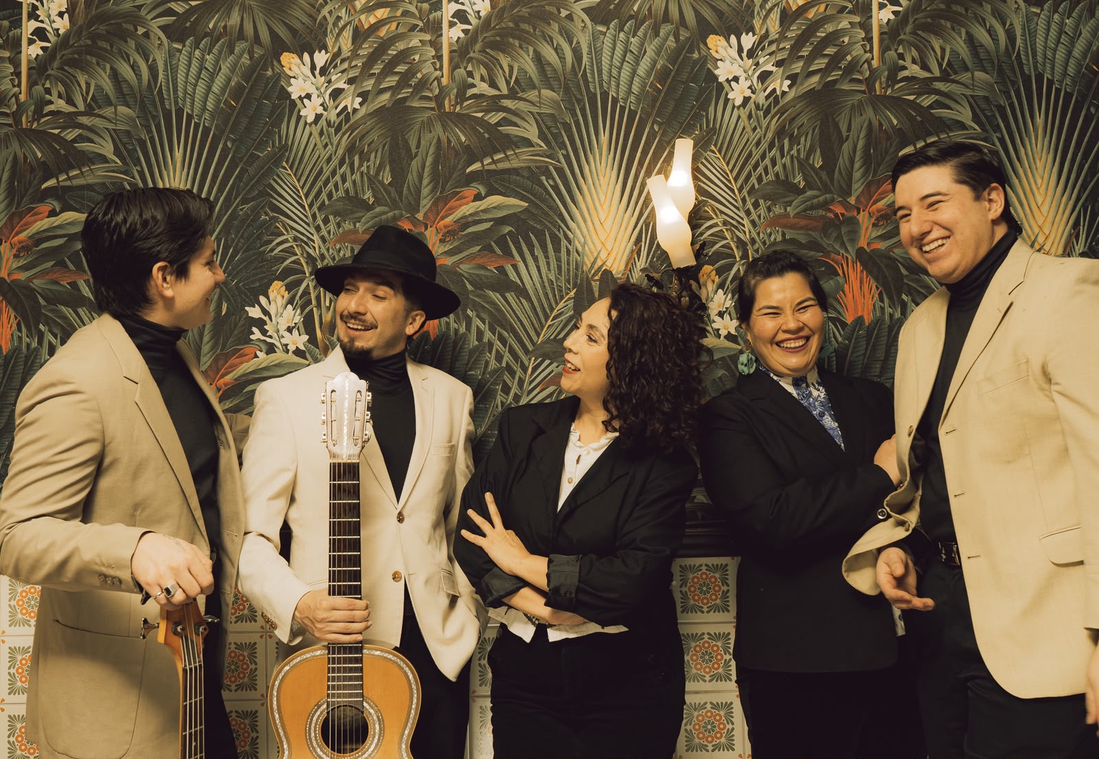 Integrantes de Las Primas - Cueca Chilena