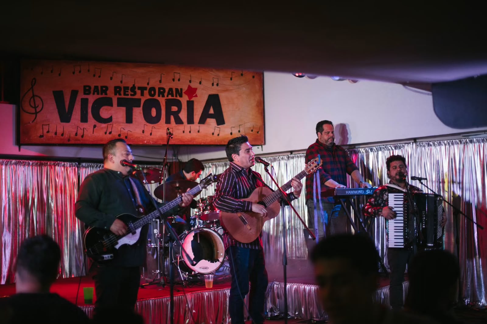 Los Tricolores en Bar Victoria