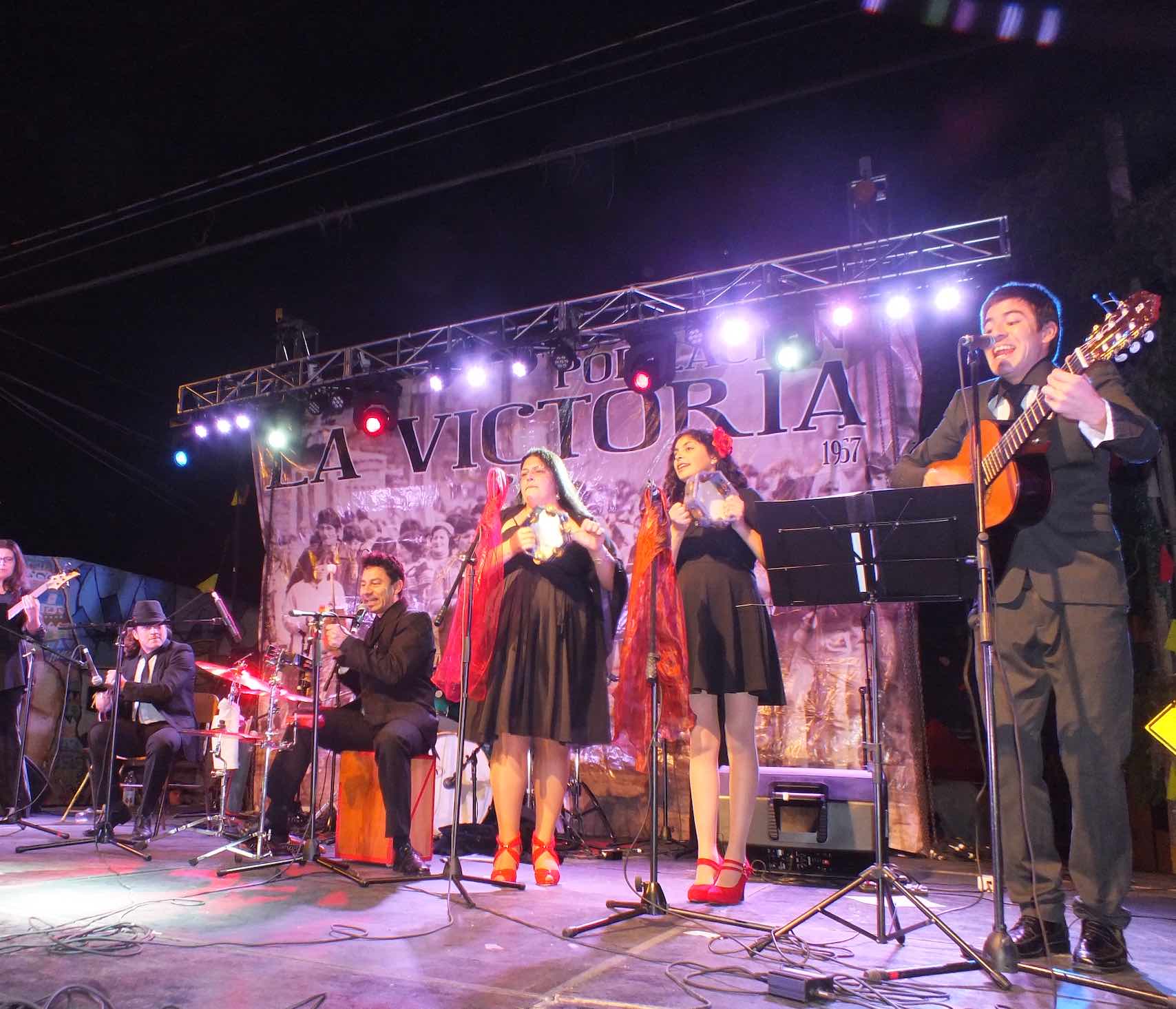 Presentación de Agrupación de Cueca Chilena - Los Residentes de la Cueca