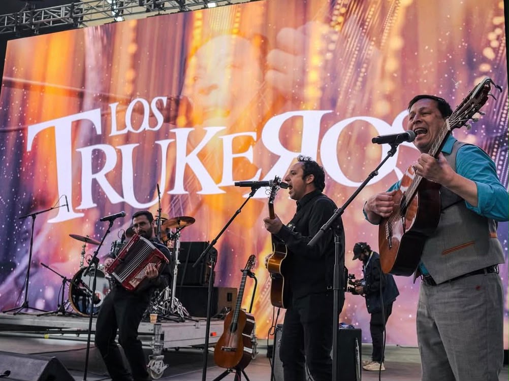 Presentación Los Trukeros