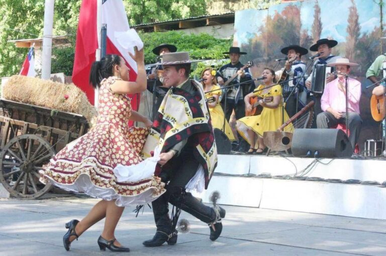 Escobillado en la Cueca Chilena: qué es y cómo se hace Escobillado en la Cueca Chilena: qué es y cómo se hace