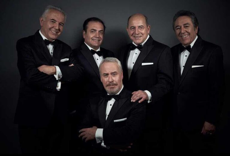 Los Cuatro Cuartos Agrupación de Cueca Chilena - Los Cuatro Cuartos